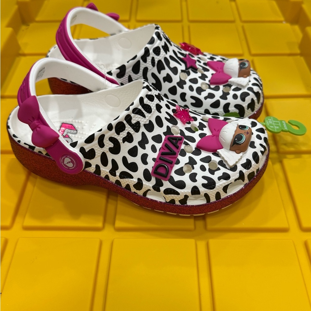 Crocs LOL Dolls size 5Y big kids Junior Kids Clog Shoes - Pink and White Bow